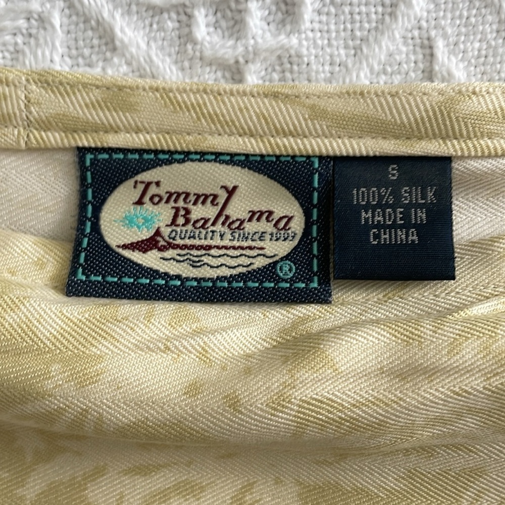 100% silk Tommy Bahama Floral Print Two-Piece Set Yellow Gray Hawaiian 100% silk - Picture 4 of 13